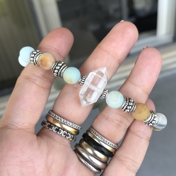 Genuine crystal quartz amazonite beaded bracelet - Picture 4 of 8